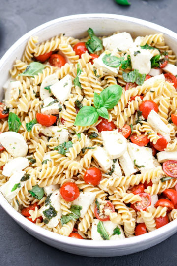 Easy and Simple Caprese Pasta Salad - Cooking Curries